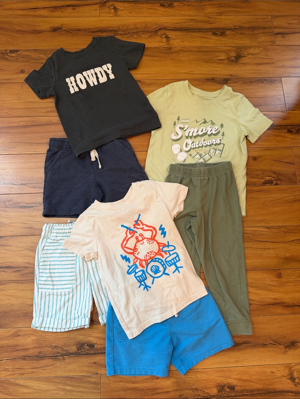 Toddler Boys 3T bundle graphic Tee & Shorts - Howdy, S'more Outdoors, Drummer